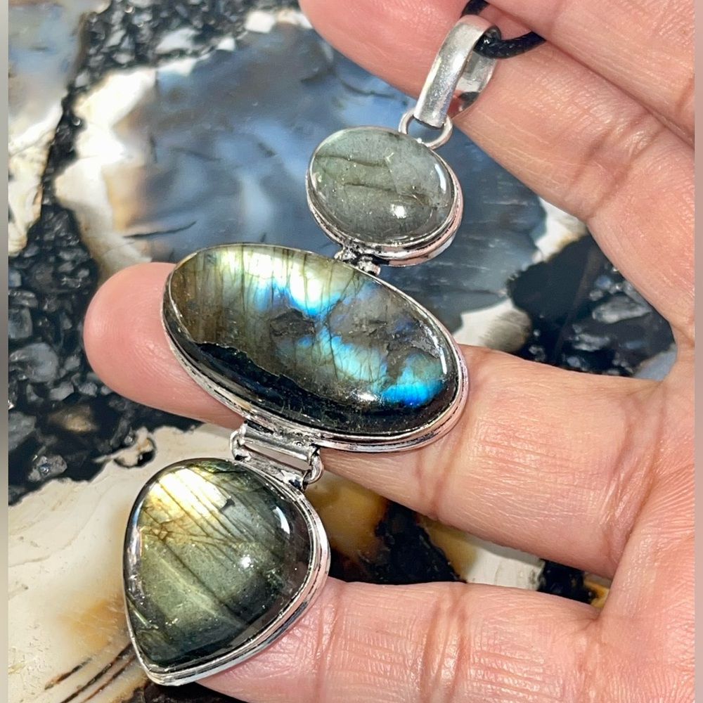 Large Labradorite Pendant 3” - Picture 6 of 14